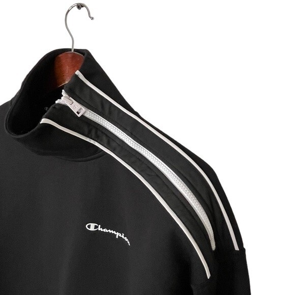 Welcome to my closet!This item has sold. - Picture 8 of 11